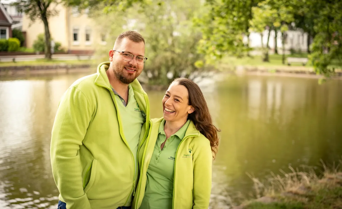 Malte und Caroline Wilstermann im Grünen